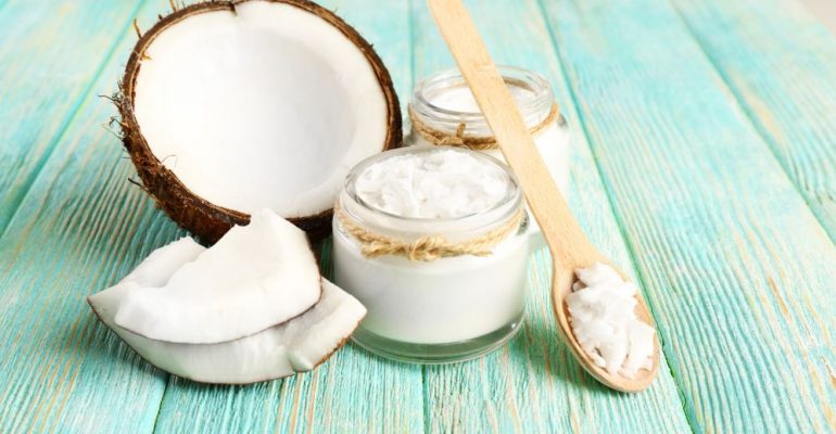 Hipolabor ensina: conheça os benefícios do óleo de coco e faça uso dele!