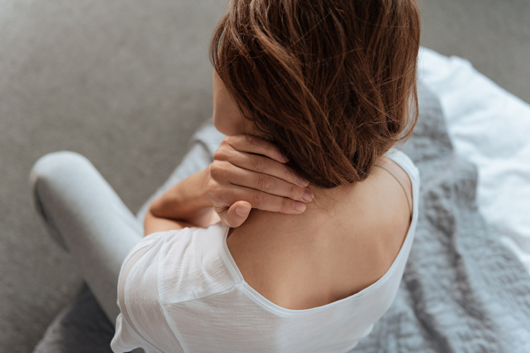 Quais são as principais causas das dores no pescoço e no ombro?